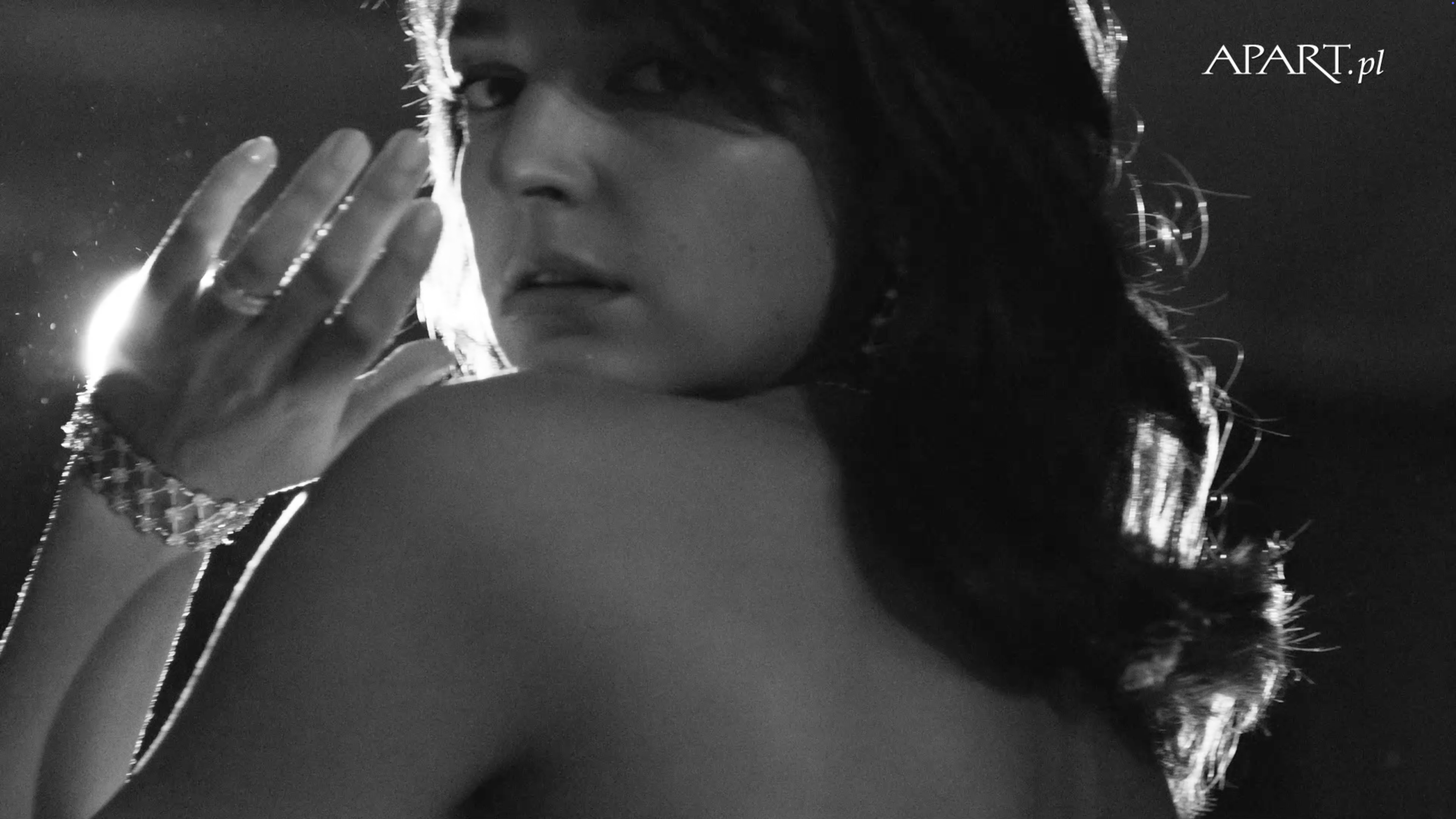 Apart with Maria Debska